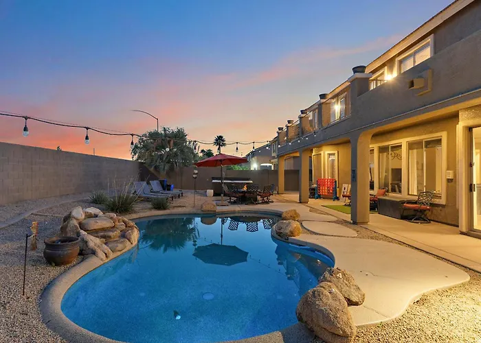 Sleeps 14 Pool Fire Pit Billiards Ev Plug Holiday home Mesa